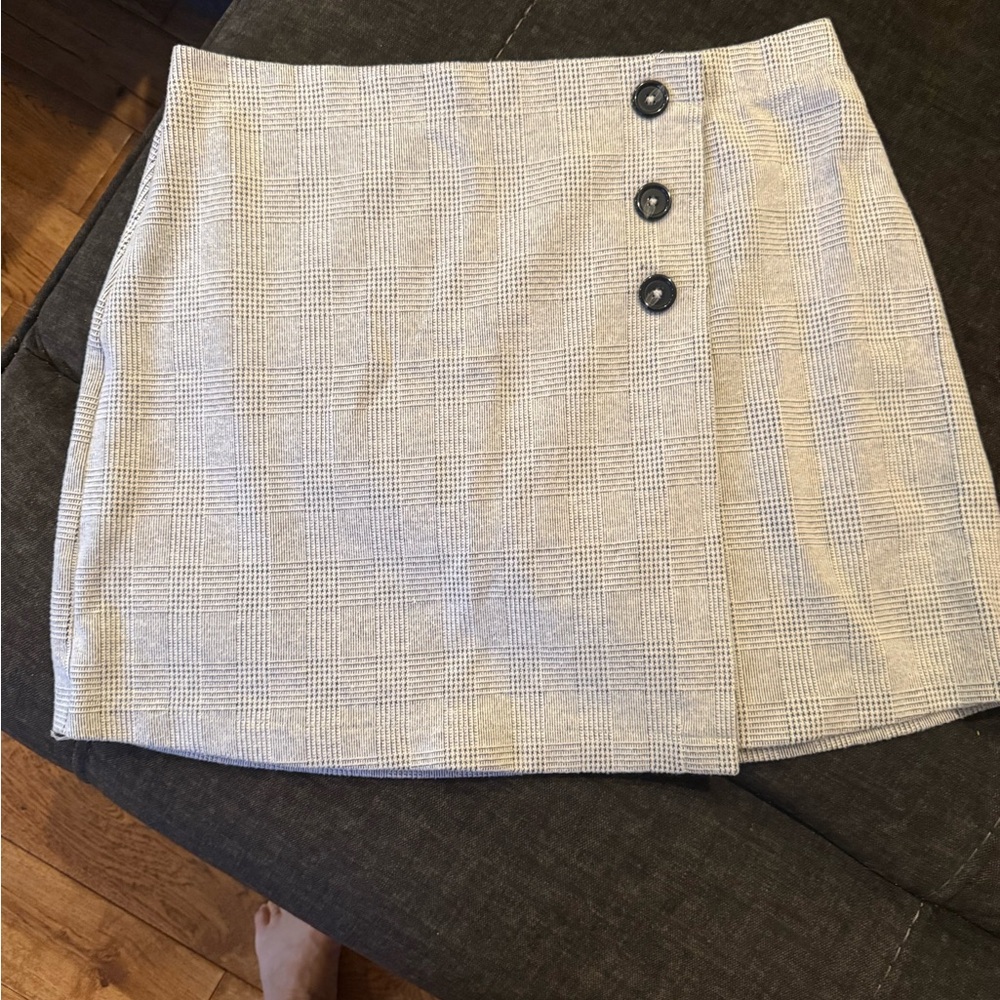 Stylish Gray Buttoned Women's Skirt